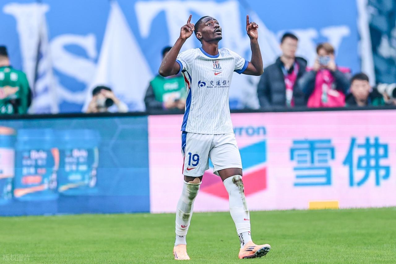 开云下载-申花28岁新王牌外援来了！合同细节曝光，将挤走阿苏埃or米内罗？