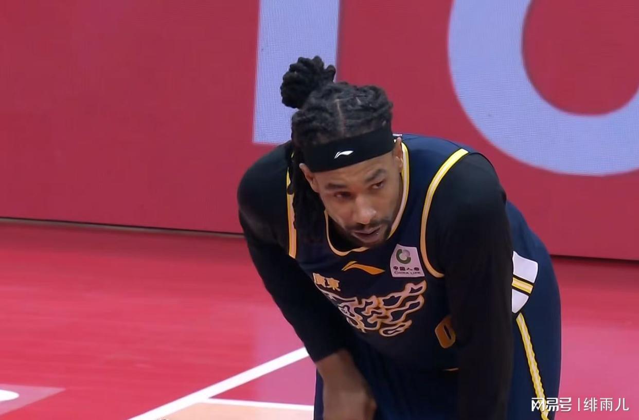 开云APP-狂输上海后！广东队升级阵容，萨林杰or奎因2选1，朱芳雨还要签人