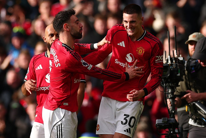 开云在线-竞彩湃｜西汉姆必须全力一拼，曼联战纽卡体能占优|联赛|富勒姆|切尔西|维拉|纽卡斯尔_新浪体育_新浪新闻