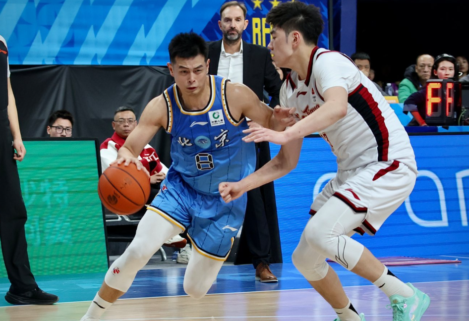 残阵力克浙江！北京传来3好消息，第4外援终于觉醒，小曾即将复出