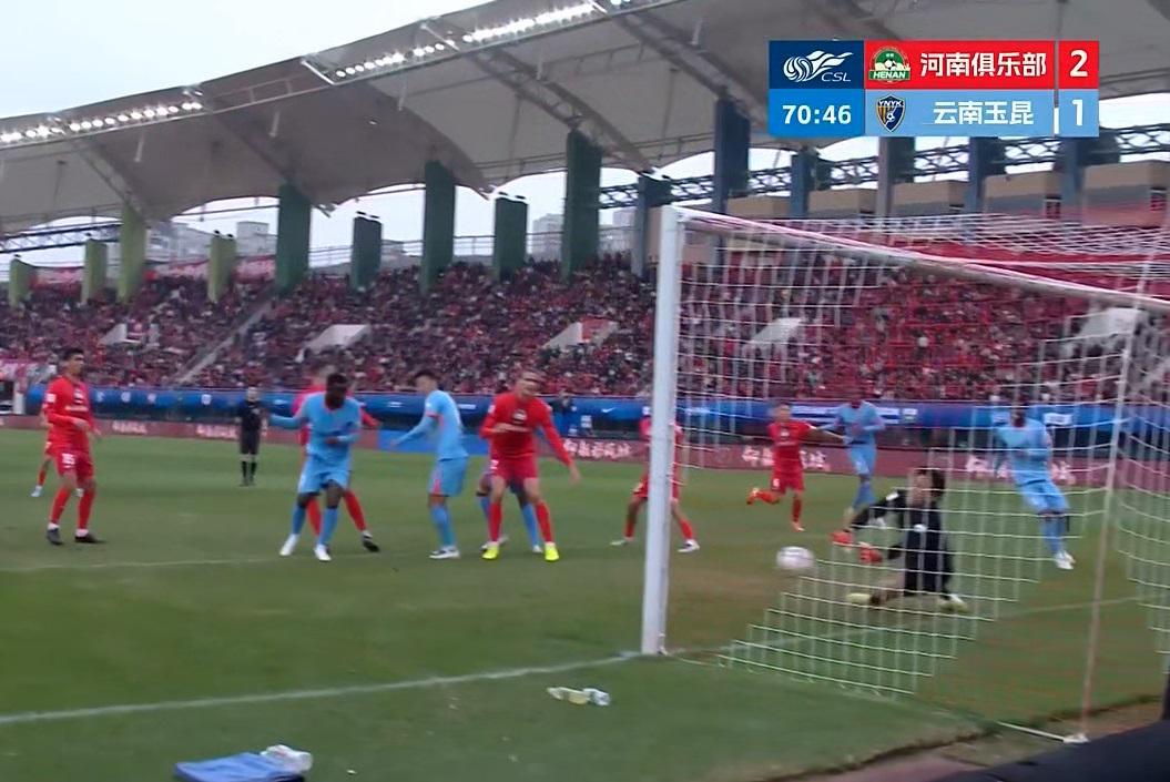 开云APP-河南锋无力隐现？5次得分机会浪费4次，姆布拉中超首球仍差强人意