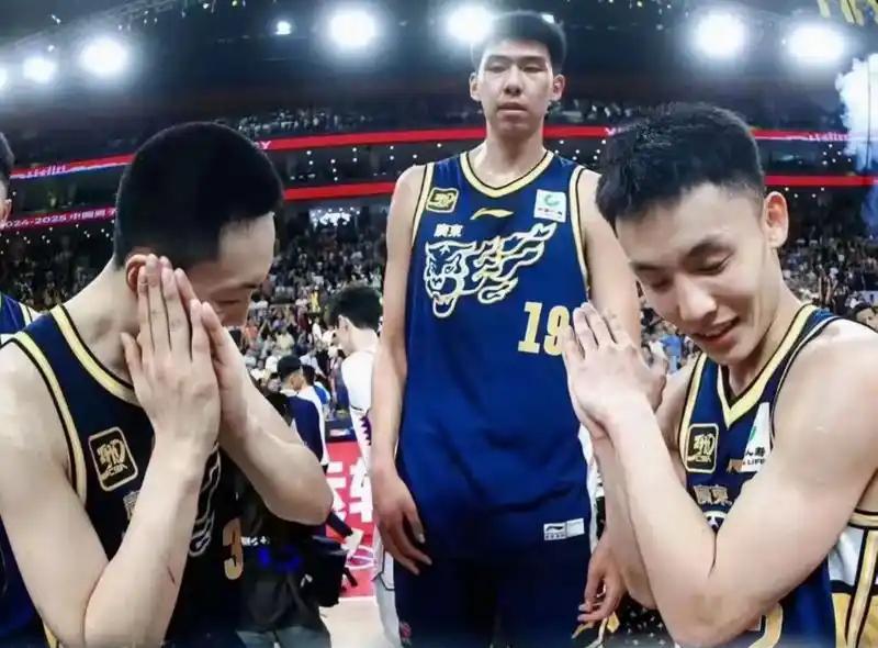 开云APP-时隔458天！前NBA旧将回归！辽粤大战火了，杨鸣下台后球队6胜1负